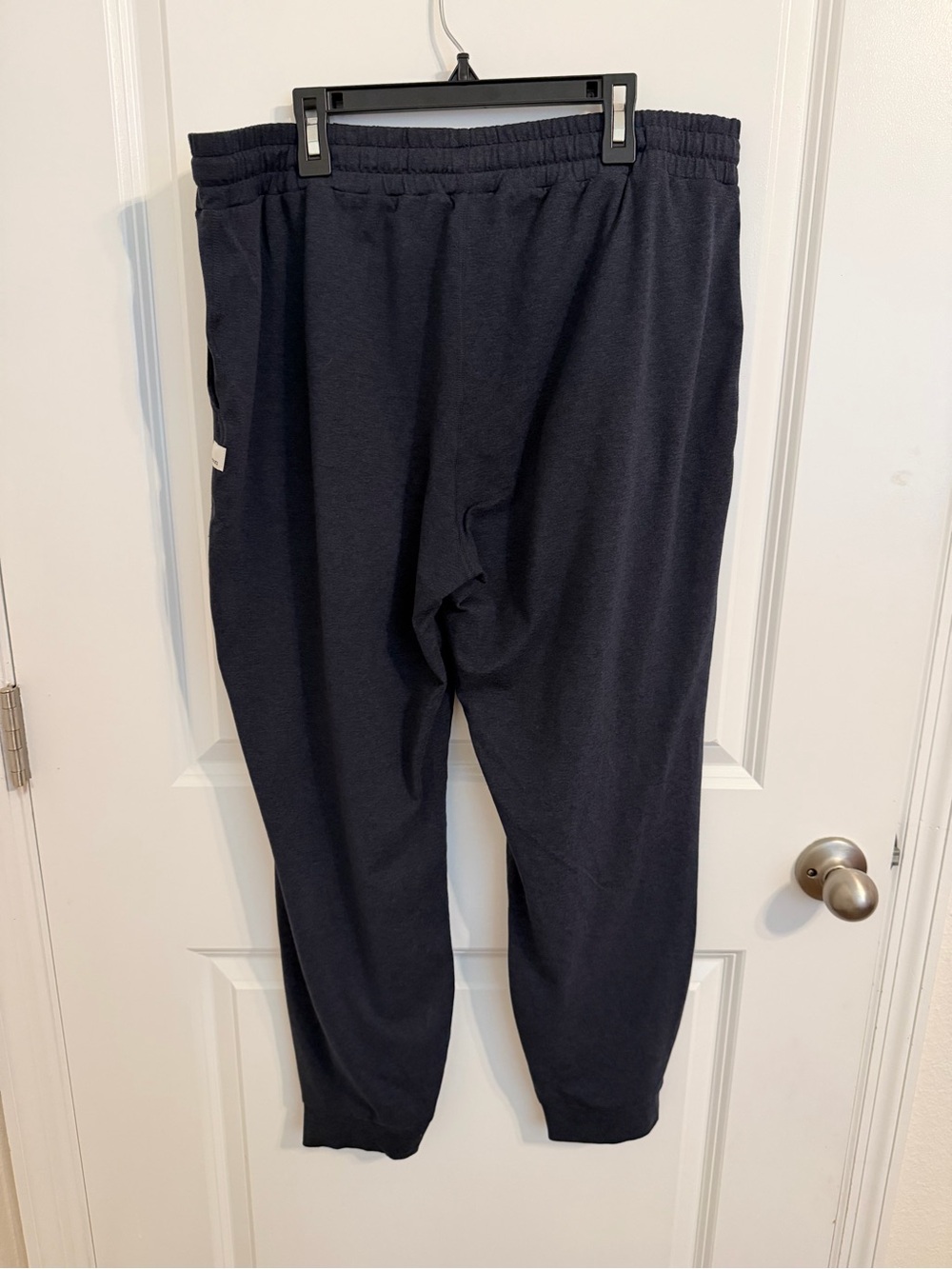 Vuori Performance Jogger Women’s Size XL - Picture 5 of 5